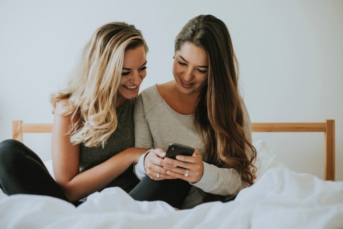 インフルエンサーに依頼する場合は1フォロワー2〜6円